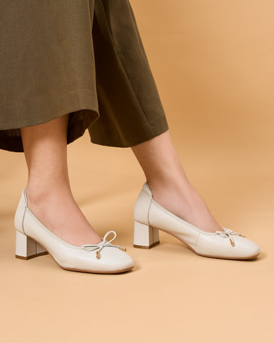 Qora Pumps